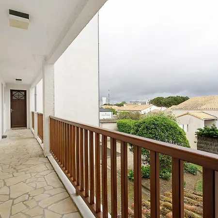 Nouveau Les Orphies Bord De Apartamento