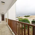 Nouveau Les Orphies Bord De Apartment