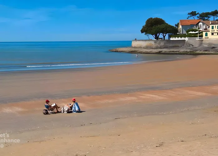 Apartment Nouveau Les Orphies Bord De Mer